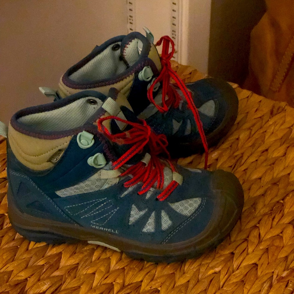 Kids Merrill hiking boots